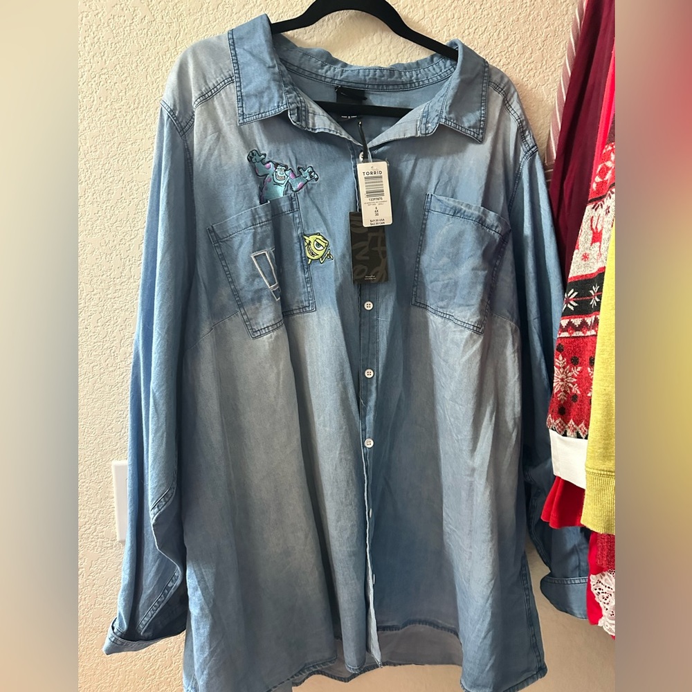 Torrid Disney monsters inc button up shirt. Light weight and super cute